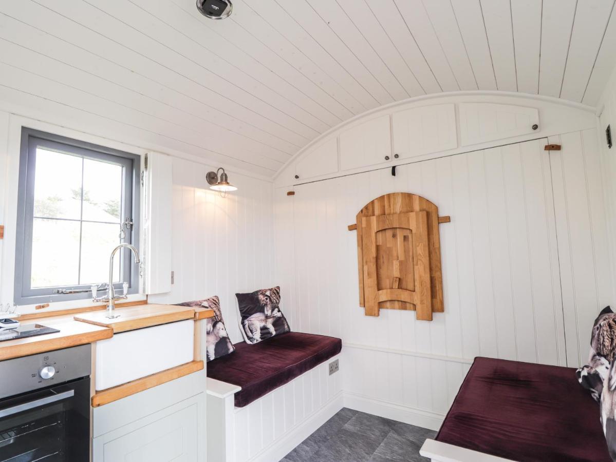 Shepherds Hut Lonmore Exterior foto